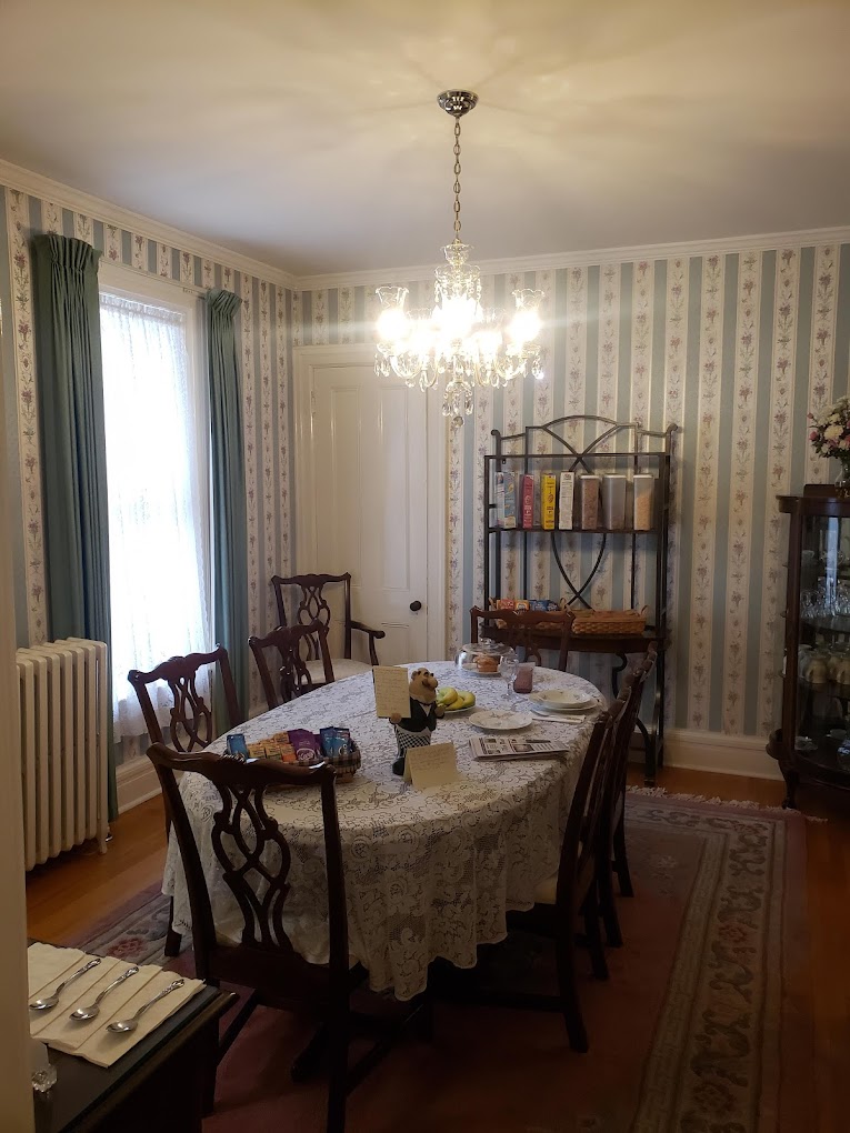 Holcombe Guest House Bed and Breakfast Troy 2