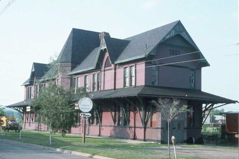 Sayre Historical Society Opening Day 1 768x512